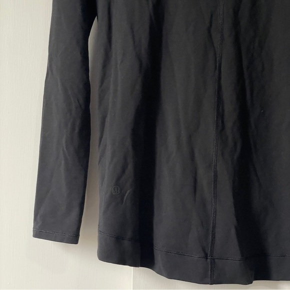 Lululemon Coast Easy Wrap in Black - Picture 7 of 9